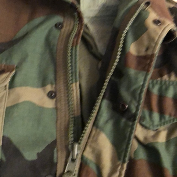 Camoflauge Jacket size Small - Picture 4 of 5